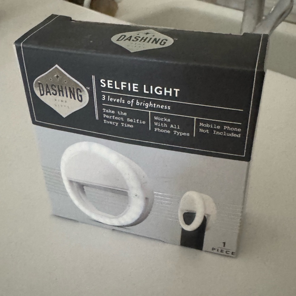 White Selfie Light - Clip-On Ring Light for Cel Phones